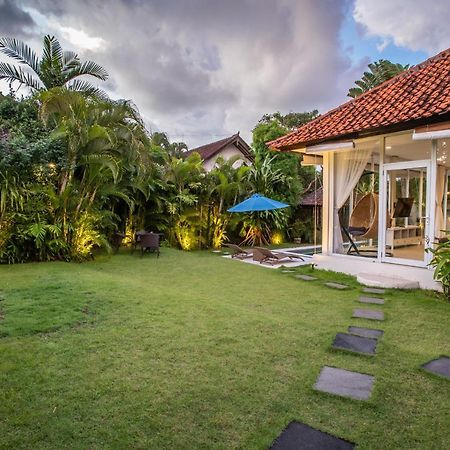 Villa Janitra Seminyak Exteriör bild