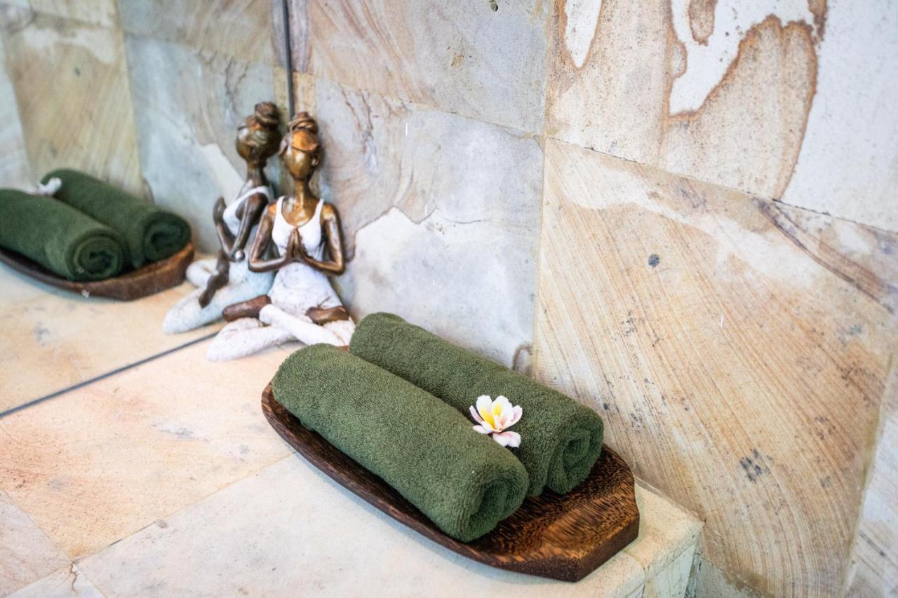 Villa Janitra Seminyak Exteriör bild