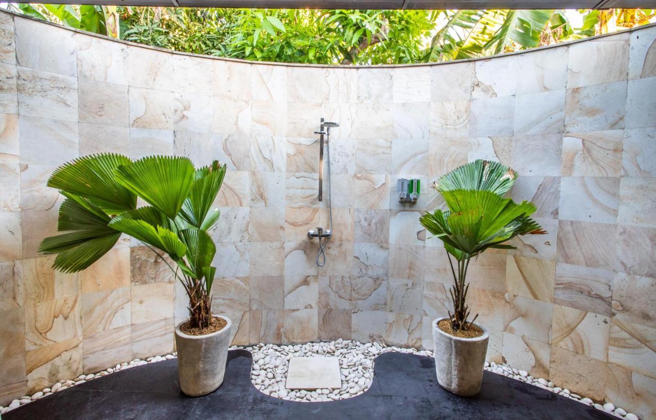 Villa Janitra Seminyak Exteriör bild