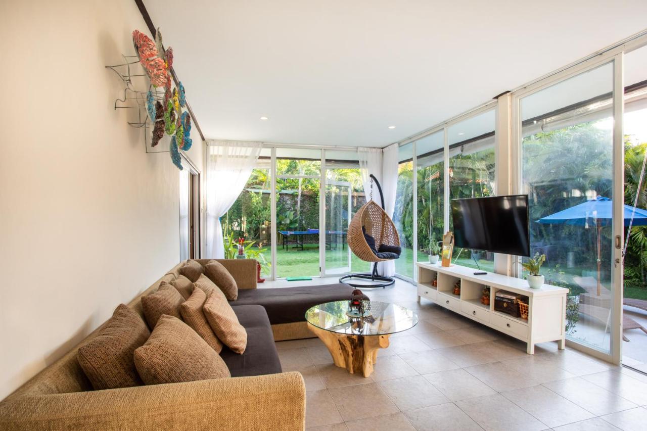 Villa Janitra Seminyak Exteriör bild