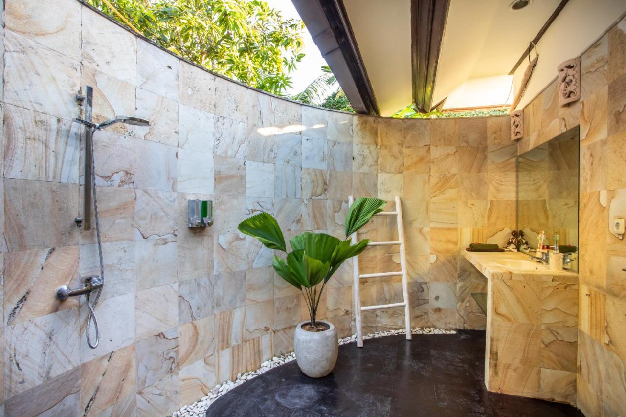 Villa Janitra Seminyak Exteriör bild