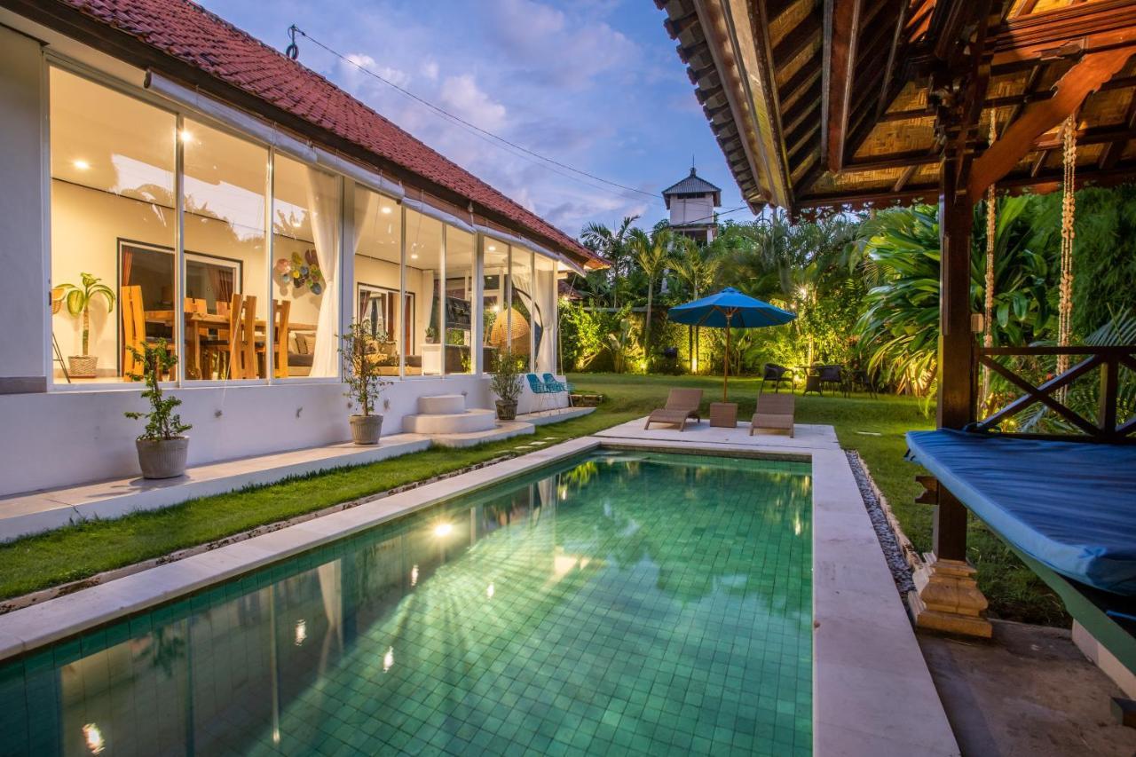 Villa Janitra Seminyak Exteriör bild